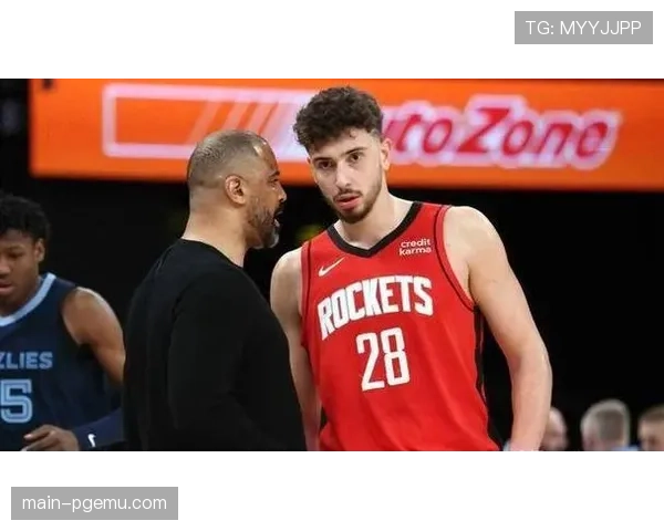 申京篮板争夺遭推搡漏判 火箭内线直言裁判尺度不一